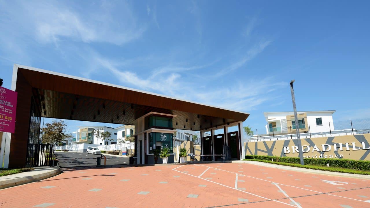 An image of Broadhill Residences Entrance Gate