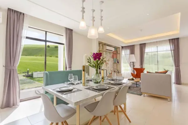 Meridin East - Living Area