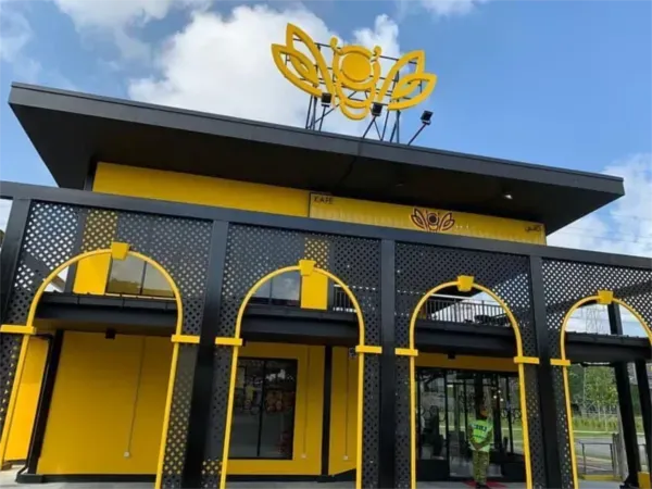 Tebing Bandar Dato' Onn - BubbleBee outlet
