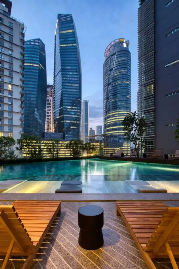 Stonor 3 @ KLCC - Infinity Pool