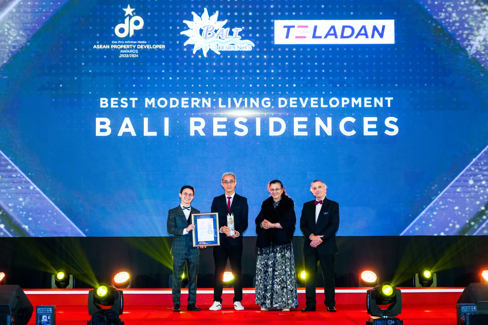 Bali Residences by Teladan Group Berhad - Best Modern Living Development 2023/2024 - Mr. Sia Ah Piew (Executive Director) receives award - Winner's Image