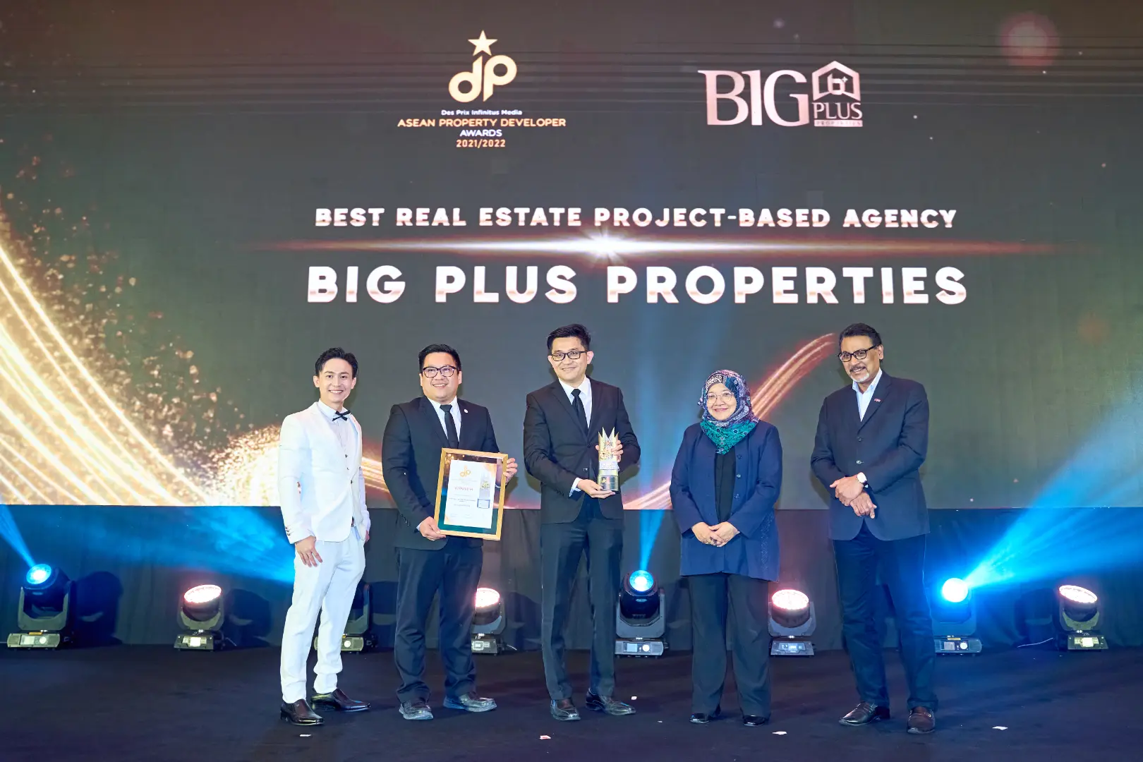 Big Plus Properties - Best Real Estate Project Based Agency 2021/2022 - Nick Tan (Founder) & Daniel Lim (Director) receives award - Winner's Image
