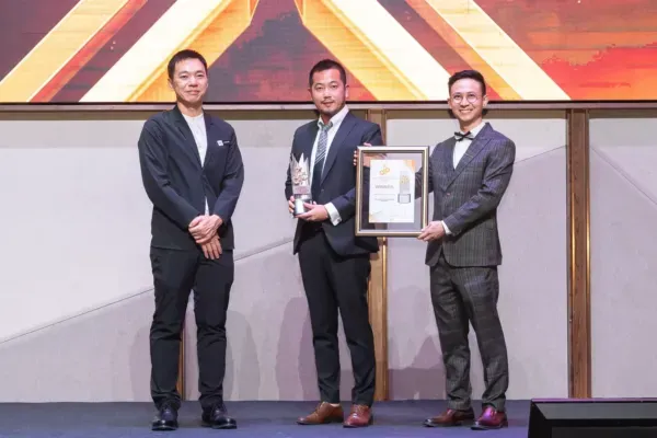 C.T. World Development Sdn. Bhd. - Best Emerging Developer 2025/2026 - Khor Ken Yeon (Director) receiving award (Close Up View)