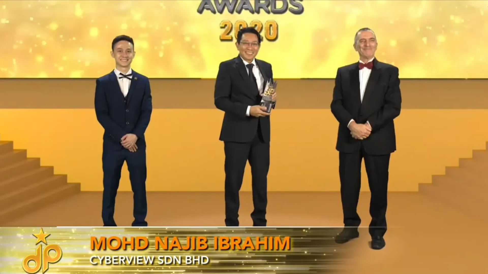 Cyberview Sdn Bhd - Best Innovative Responsible Developer 2020 - Mohd Najib Ibrahim (Managing Director) receives award - Winner's Image