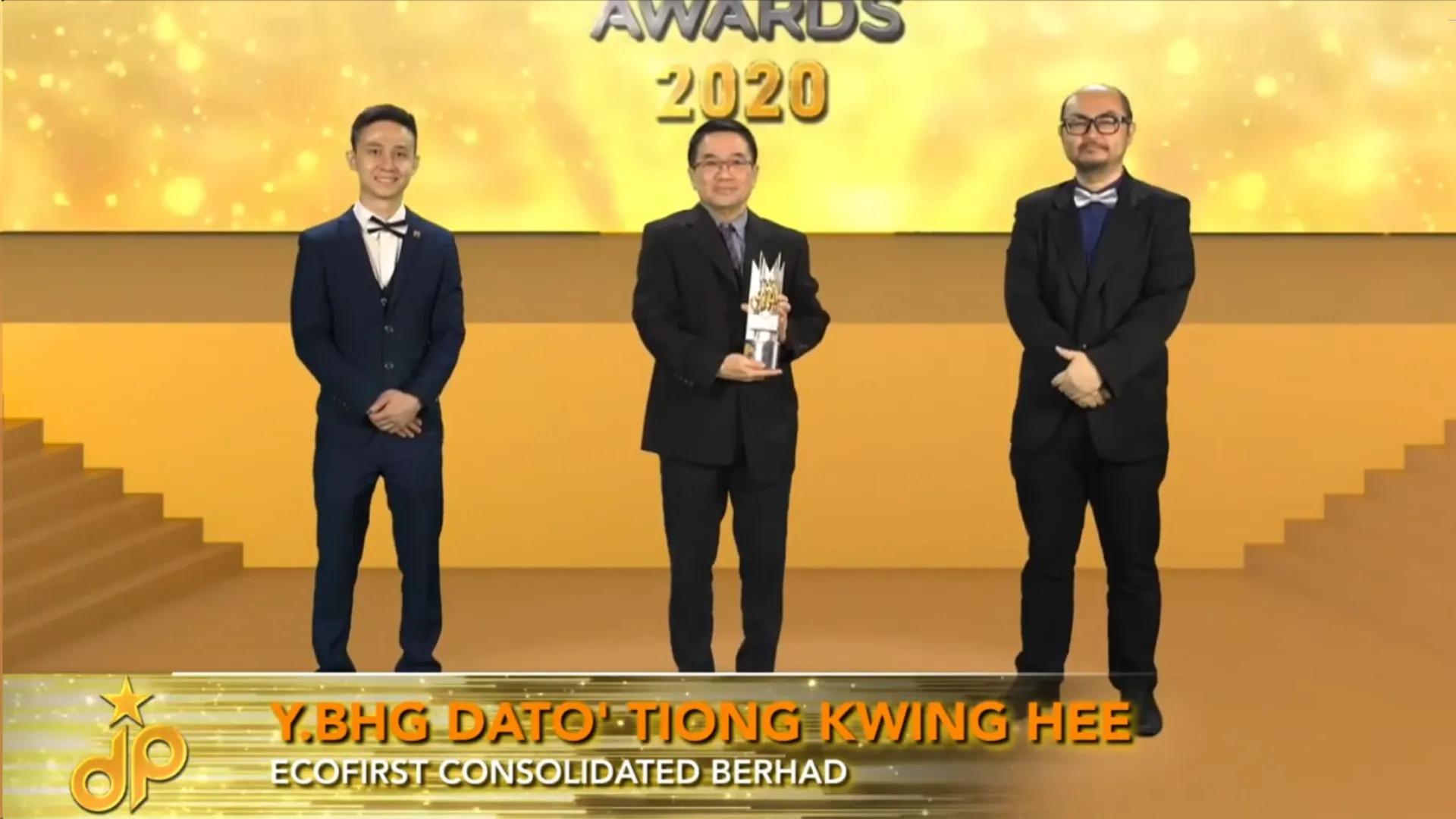 Ecofirst Consolidated Berhad - Innovative Developer Award 2020 - Y.Bhg Dato' Tiong Kwing Hee (Group CEO) receives award - Winner's Image