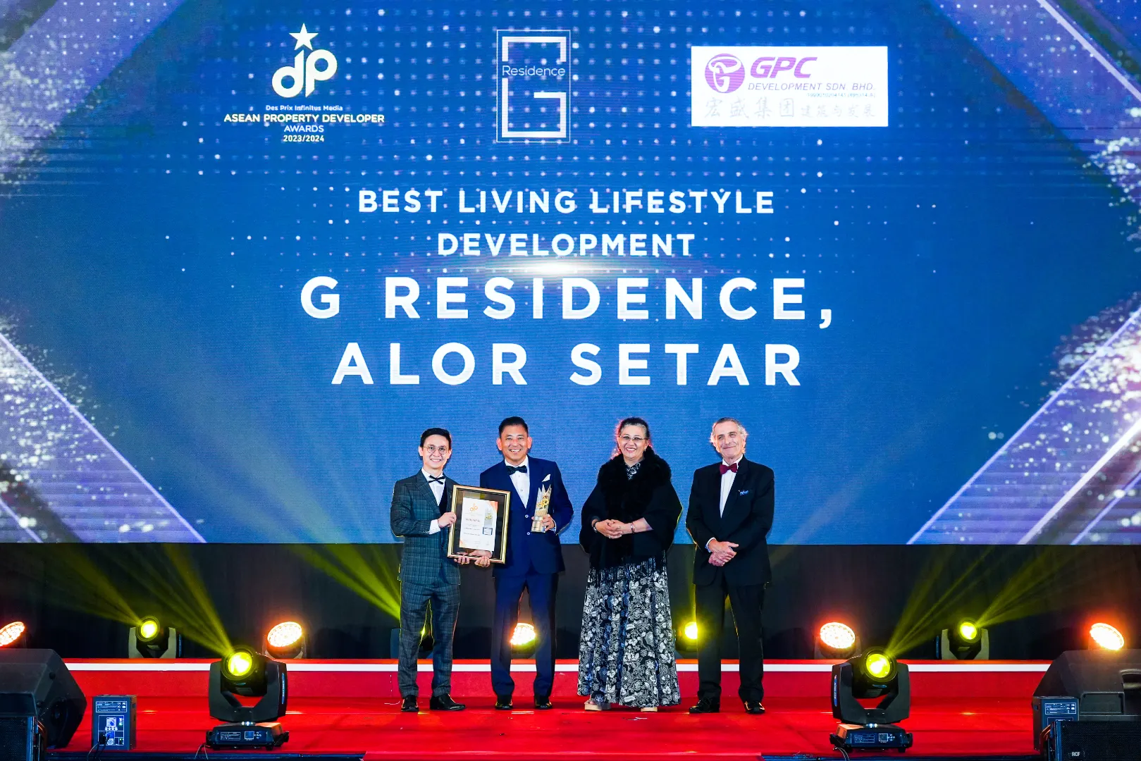 G Residence by GPC Development Sdn Bhd = Best Living Lifestyle Development 2023/2024 - Mr. Phoo Meng Khaw (Group Managing Director) receives award - Winner's Image