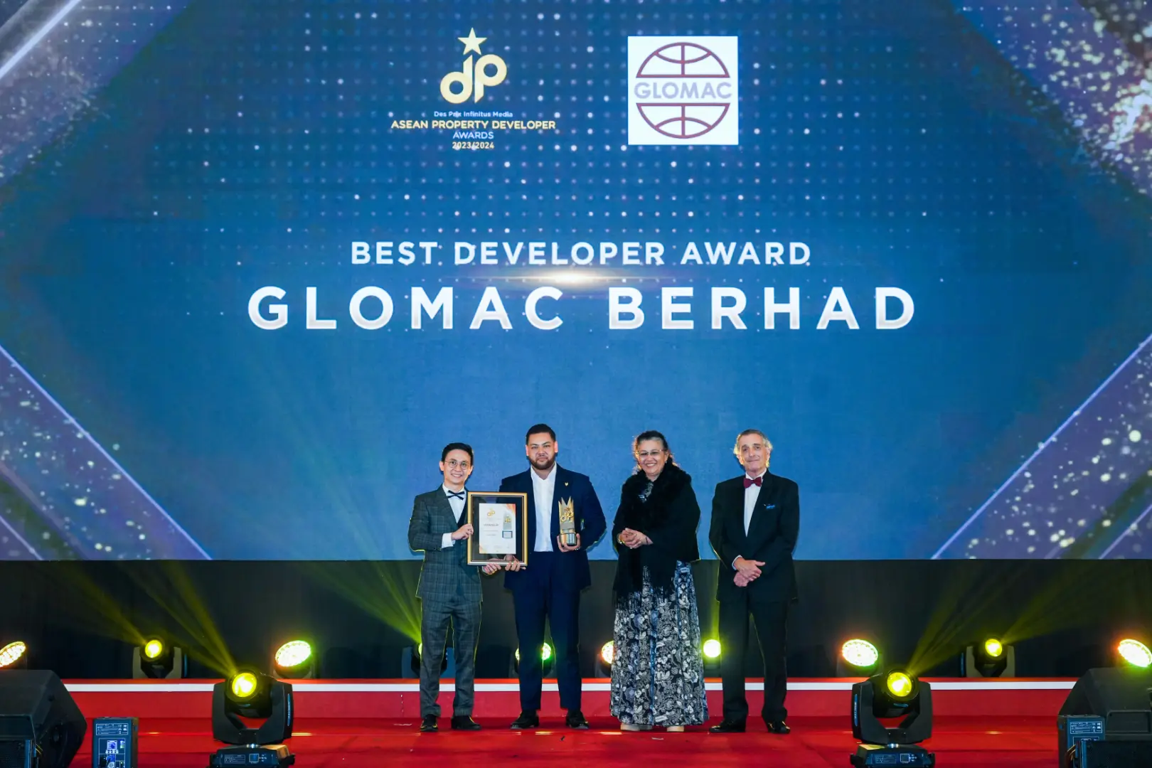 Glomac Berhad - Best Developer Award 2023/2024 - Mr. FD Idzham (Group Head of Business Development & Strategy) receives award - Winner's Image