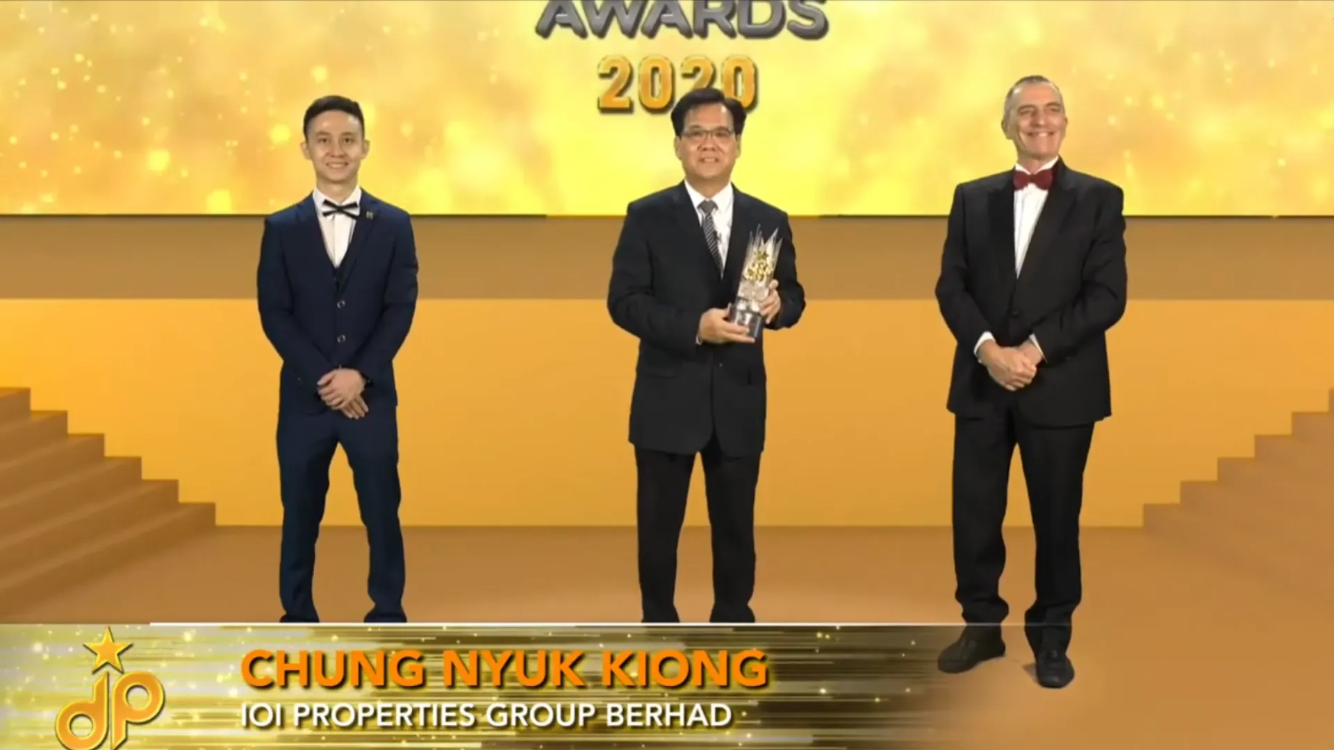 IOI Properties Group Berhad - Best Developer Award 2020 - Chung Nyuk Kiong (Senior General Manager) receives award - Winner's Image