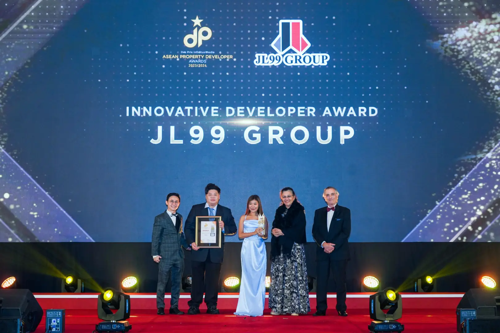 JL99 Group - Innovative Developer Award 2023/2024 - Celine Lee (Group Director) receives award - Winner's Image