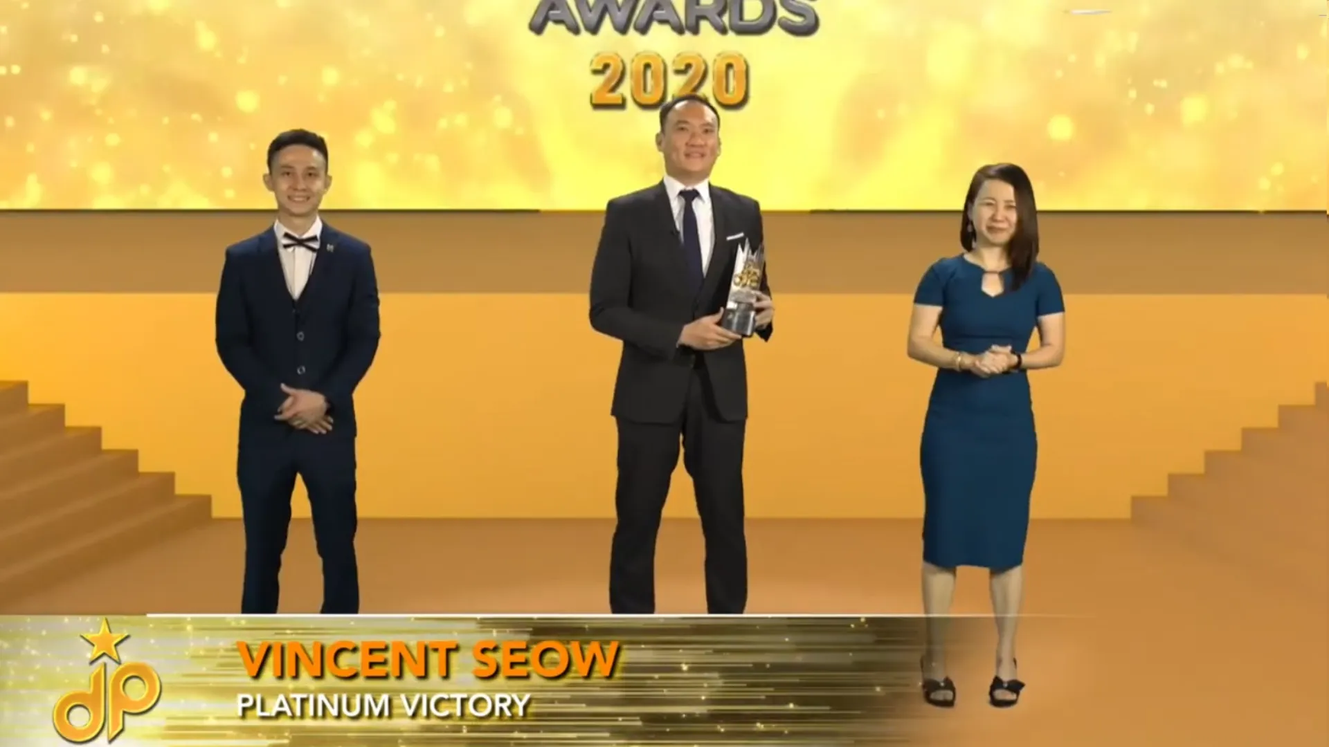 Platinum Victory - Innovative Developer Award 2020 - Vincent Seow (Assistant General Manager, Branding and Marketing) receives award - Winner's Image