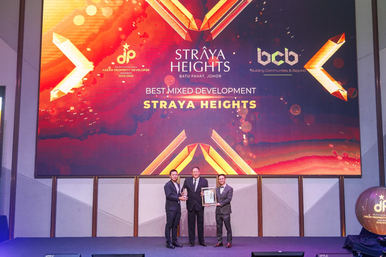 Straya Heights by BCB Berhad - Best Mixed Development 2025/2026 - Mr. Tan Vin Sern (Executive Director) receives award - Winner's Image